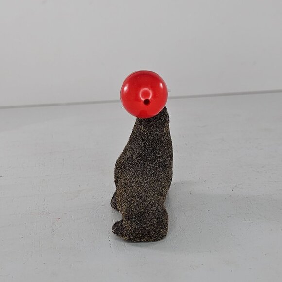 Vintage Wagner Kunstlerschutz Flocked Sea Lion Red Ball Germany Figurine FLAW - Picture 4 of 8